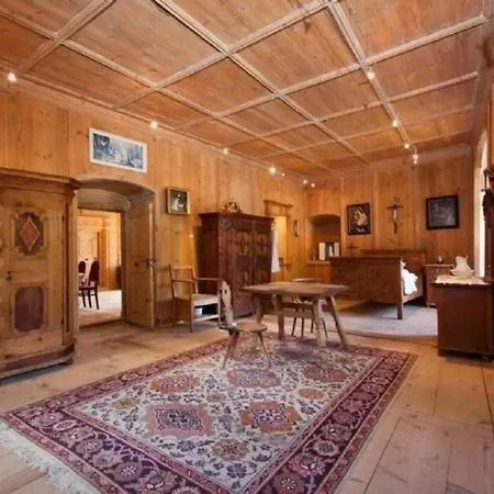 Apartment Schloss Naudersberg 1 In