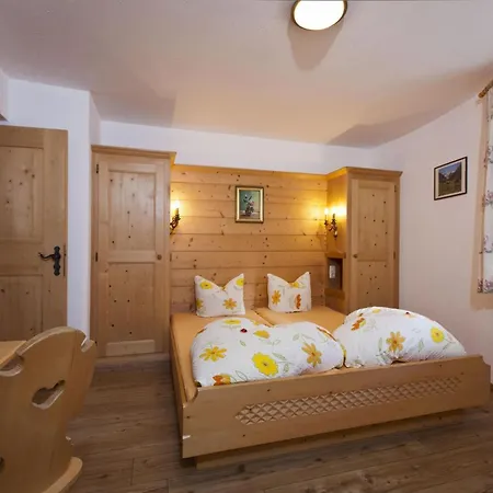 Apartment Schloss Naudersberg 1 In